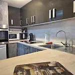 Stylish Duplex In Parque Santiago Ii Apartmán