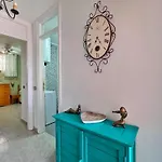 Stylish Duplex In Parque Santiago Ii Apartmán