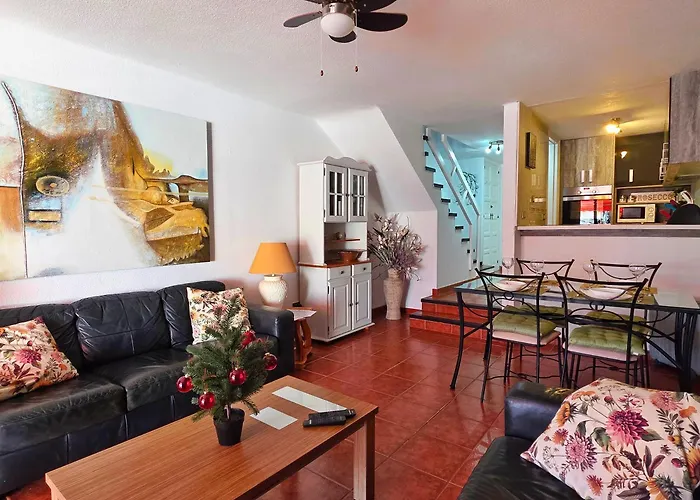 Stylish Duplex In Parque Santiago Ii Appartement